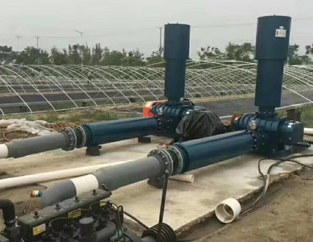 水產(chǎn)養(yǎng)殖客戶風(fēng)機(jī)安裝現(xiàn)場(chǎng)